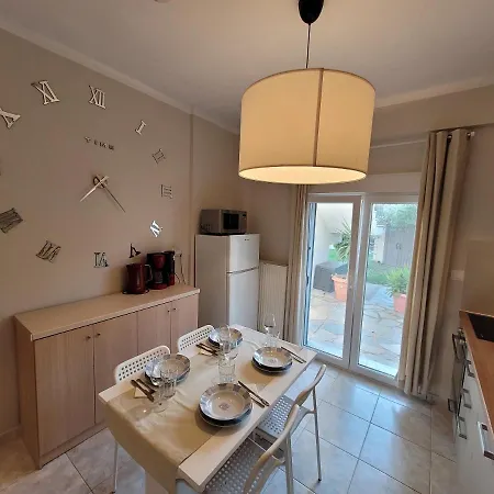 Anris & Dianas Dom - In A Quiet Part Of The Center شقة