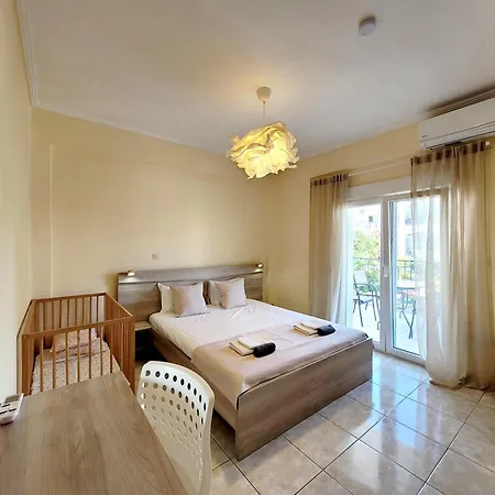 Apartment Anris & Dianas Dom - In A Quiet Part Of The Center Kallithea (Chalkidiki)