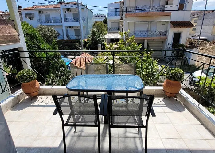 Apartament Anris & Dianas Dom - In A Quiet Part Of The Center Kallithea (Chalkidiki)